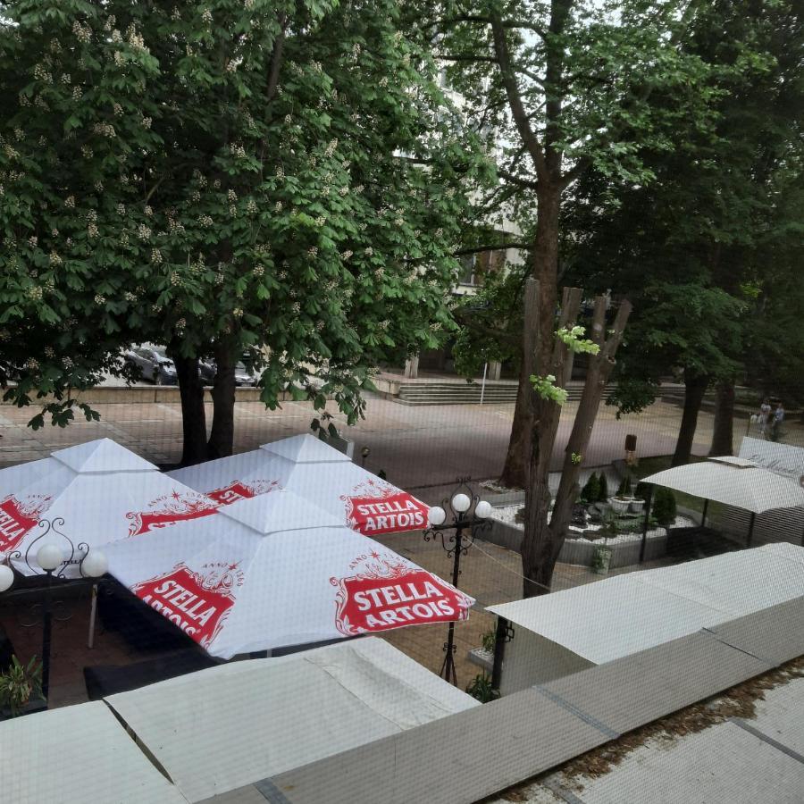 Апартамент "Рая" Dobrich Bagian luar foto